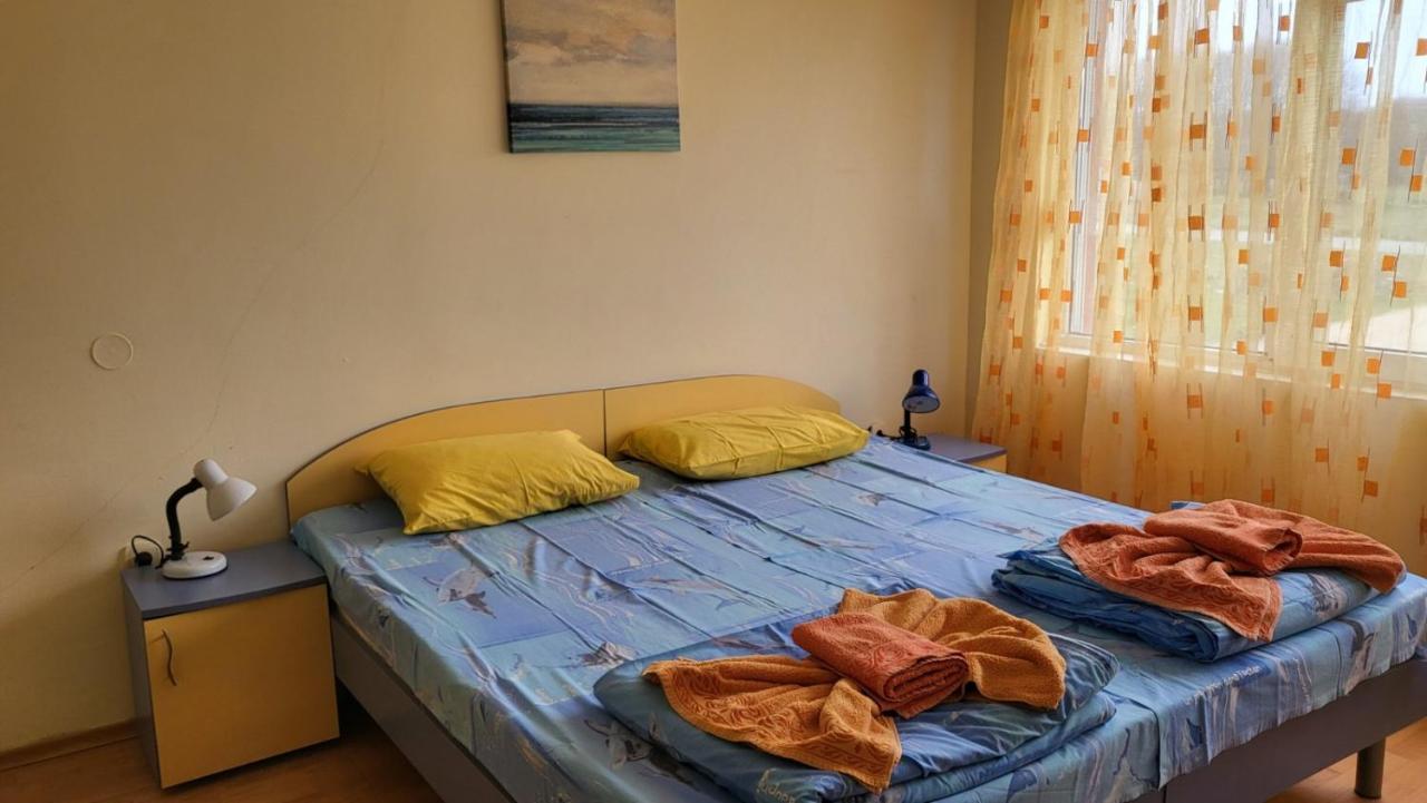 Къща За Гости Алекс Sinemoreț Exterior foto